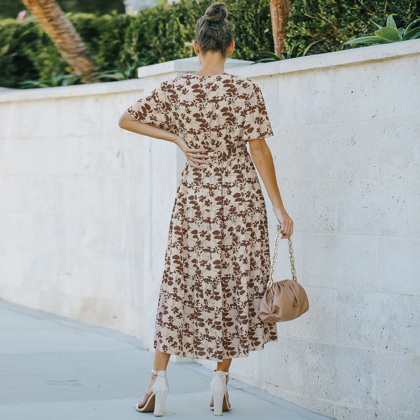 Beautifully Finished Dress in a Timeless Design