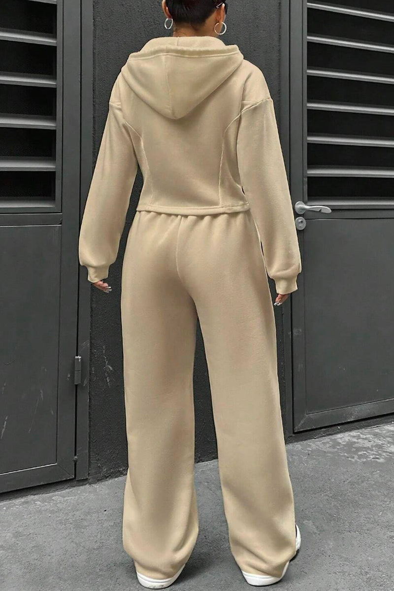 Elegantly Styled Pants for Everyday Wear