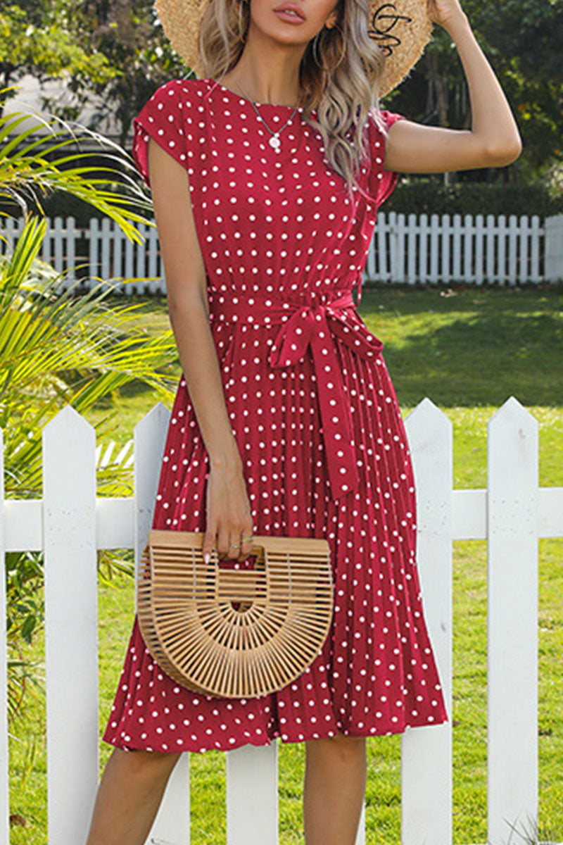 Classic Vintage Dress with a Flattering Fit