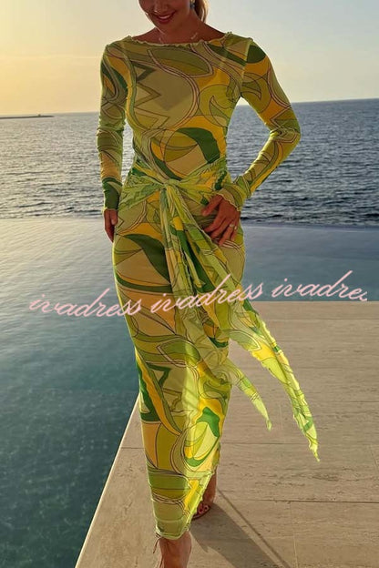 Gracefully Styled Dress for Any Occasion