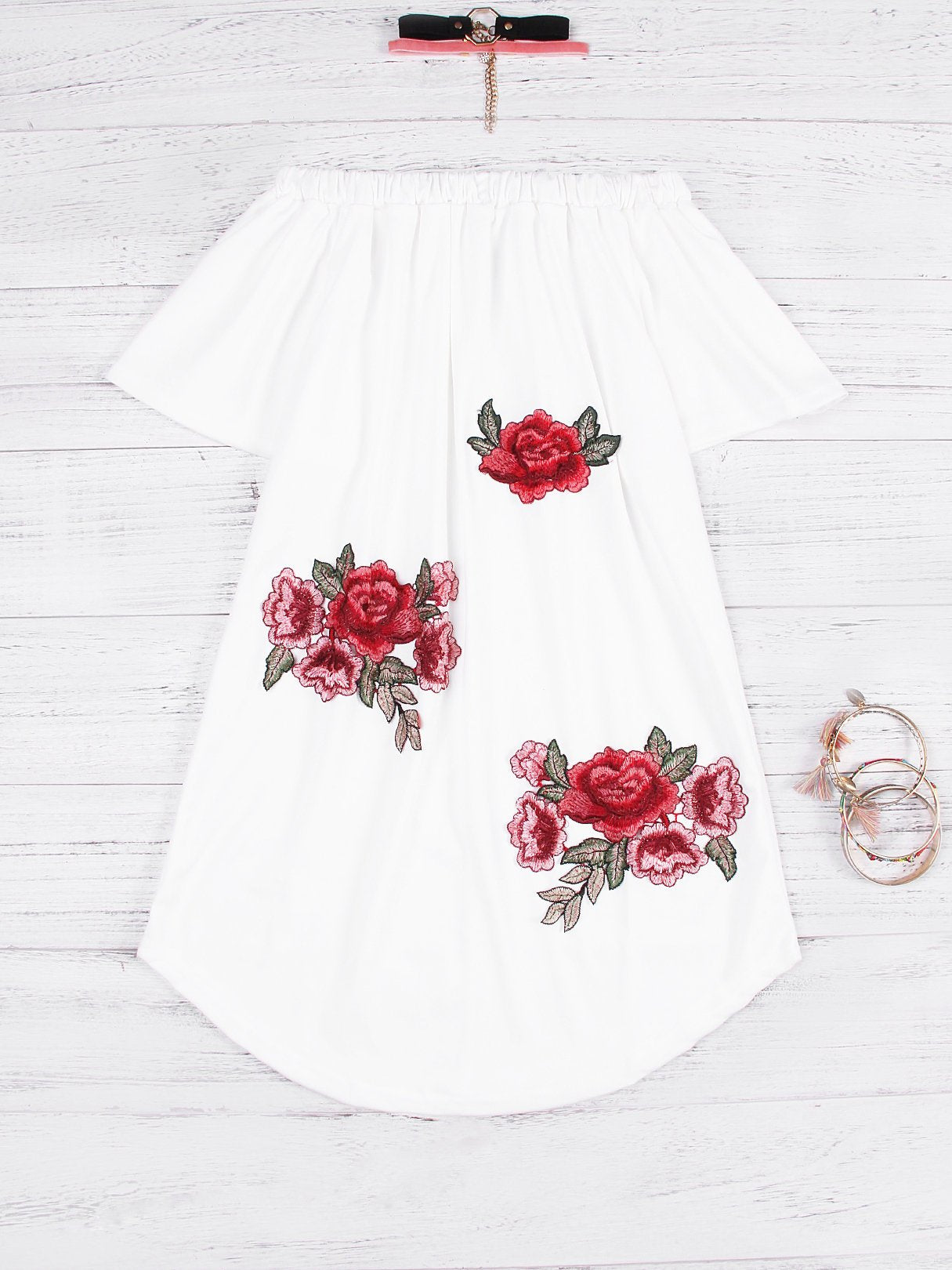 Beautifully Finished Dress in a Timeless Design