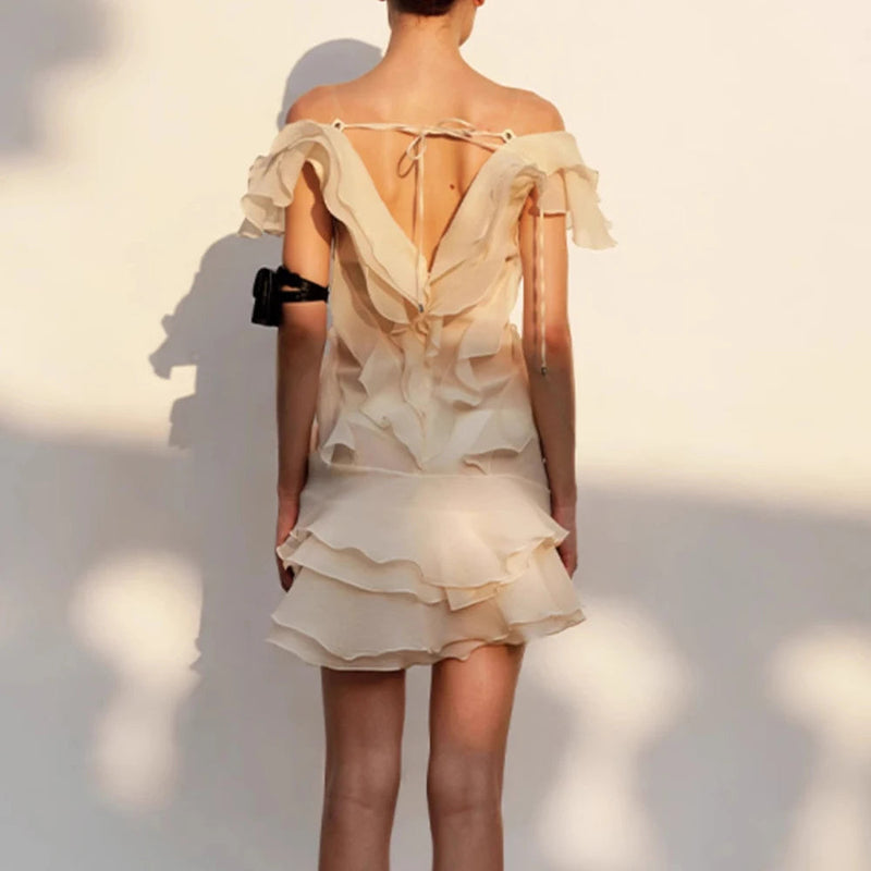 Beautifully Finished Dress in a Timeless Design
