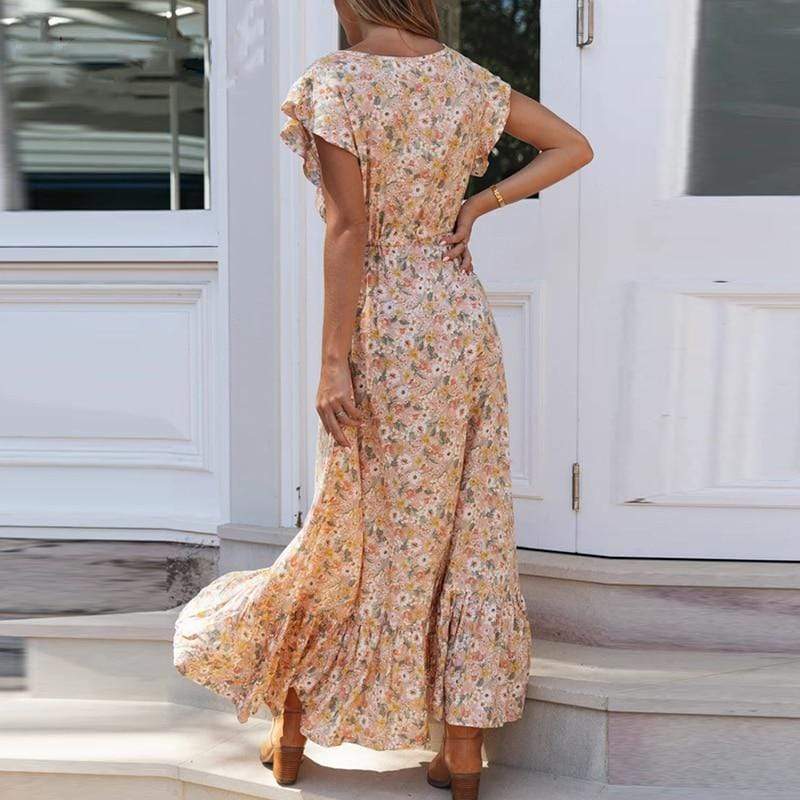Effortlessly Elegant Dress with a Timeless Design