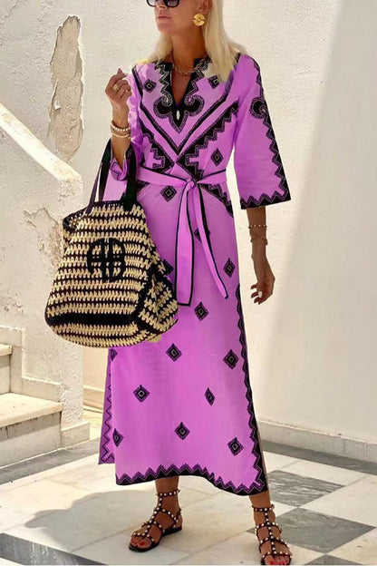 Classic Vintage Dress with a Flattering Fit