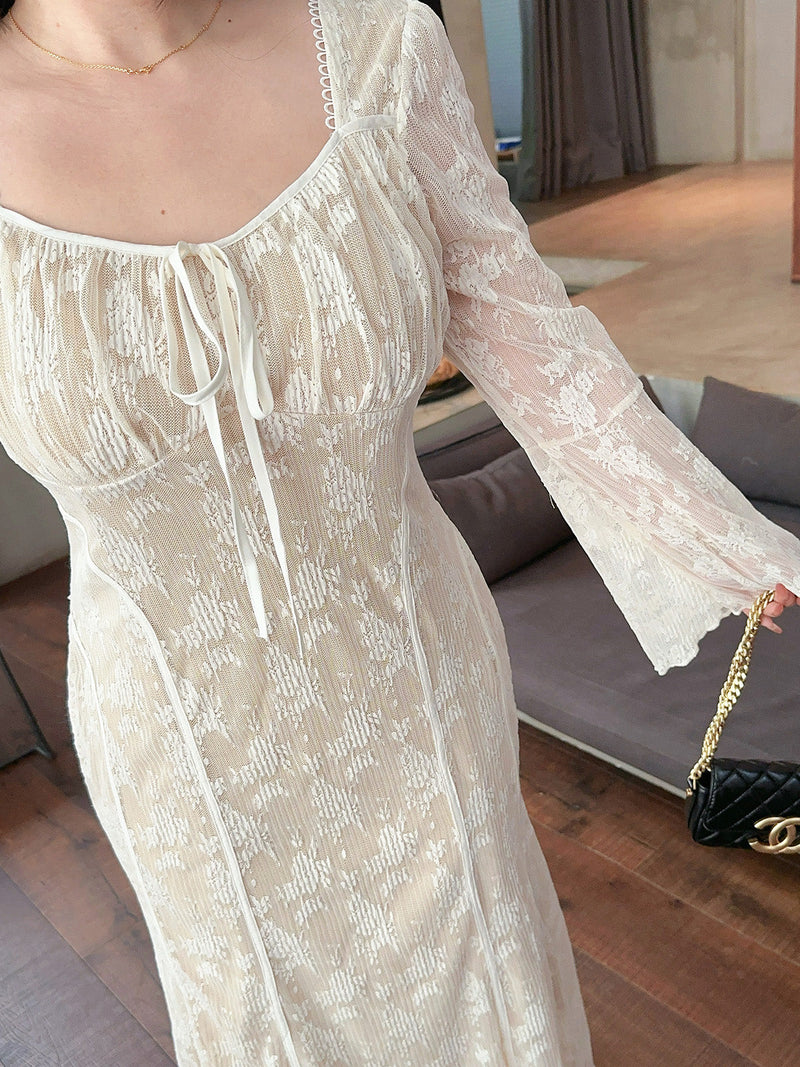 Sophisticated Dress with a Clean Classic Look