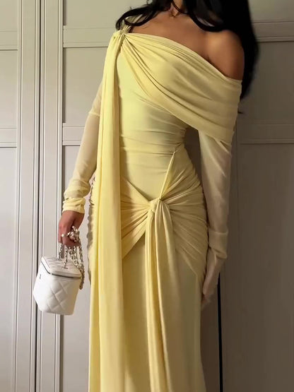 Effortlessly Elegant Dress with a Timeless Design