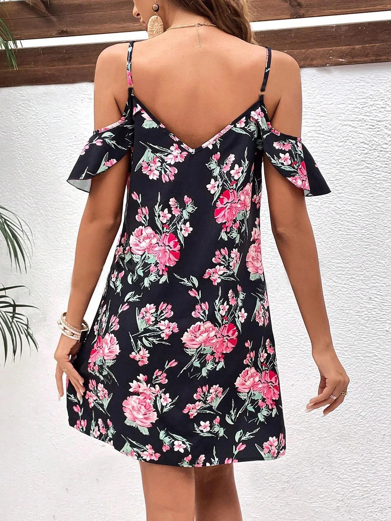 Effortlessly Elegant Dress with a Timeless Design