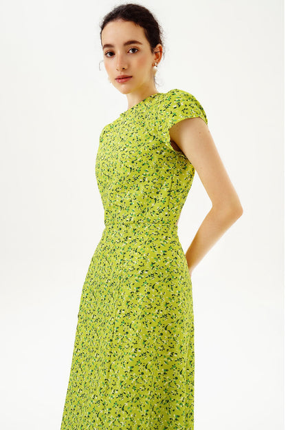 Polished Dress with an Effortless Classic Look