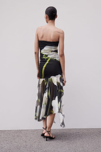 A Vintage Style Dress with Delicate Timeless Details