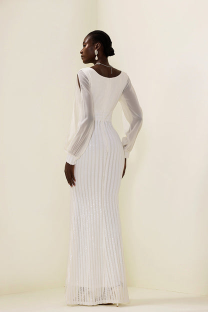 Beautifully Finished Dress in a Timeless Design