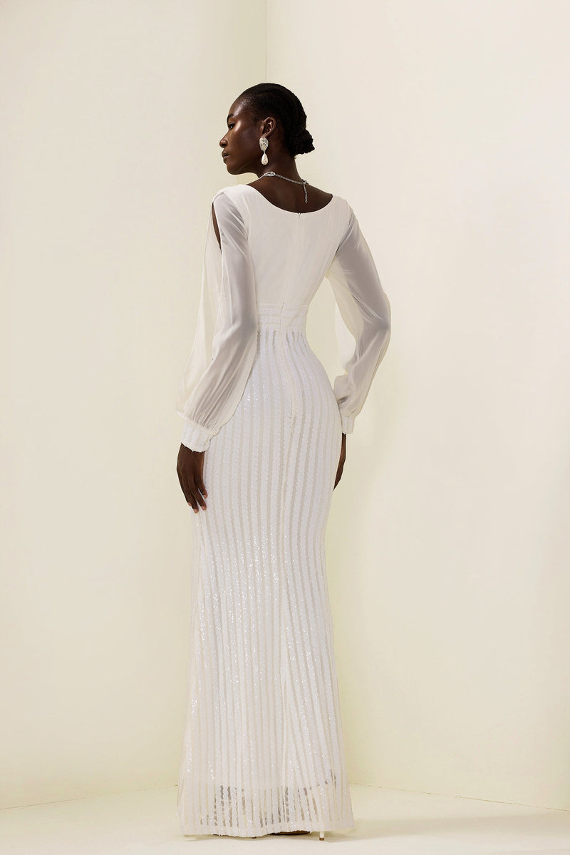 Beautifully Finished Dress in a Timeless Design