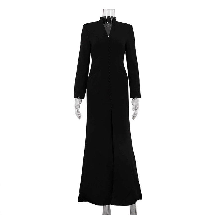 Beautifully Finished Dress in a Timeless Design