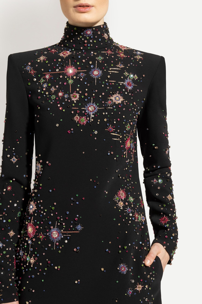 Gracefully Styled Dress for Any Occasion