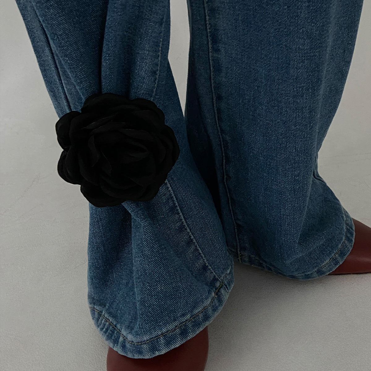 Effortlessly Elegant Garment with a Timeless Design
