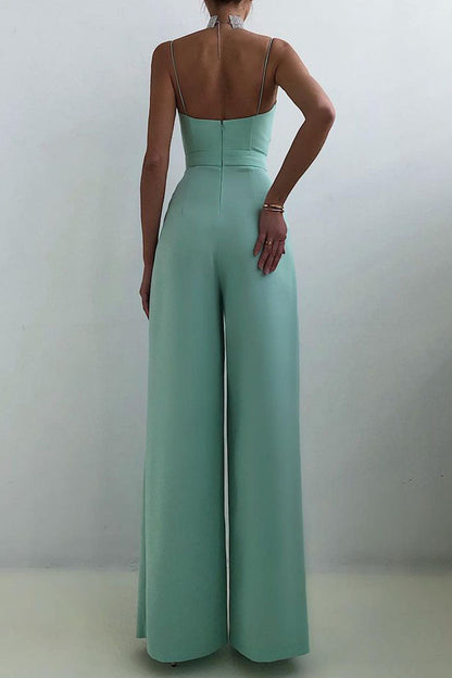 Well Tailored Garment with a Graceful Silhouette