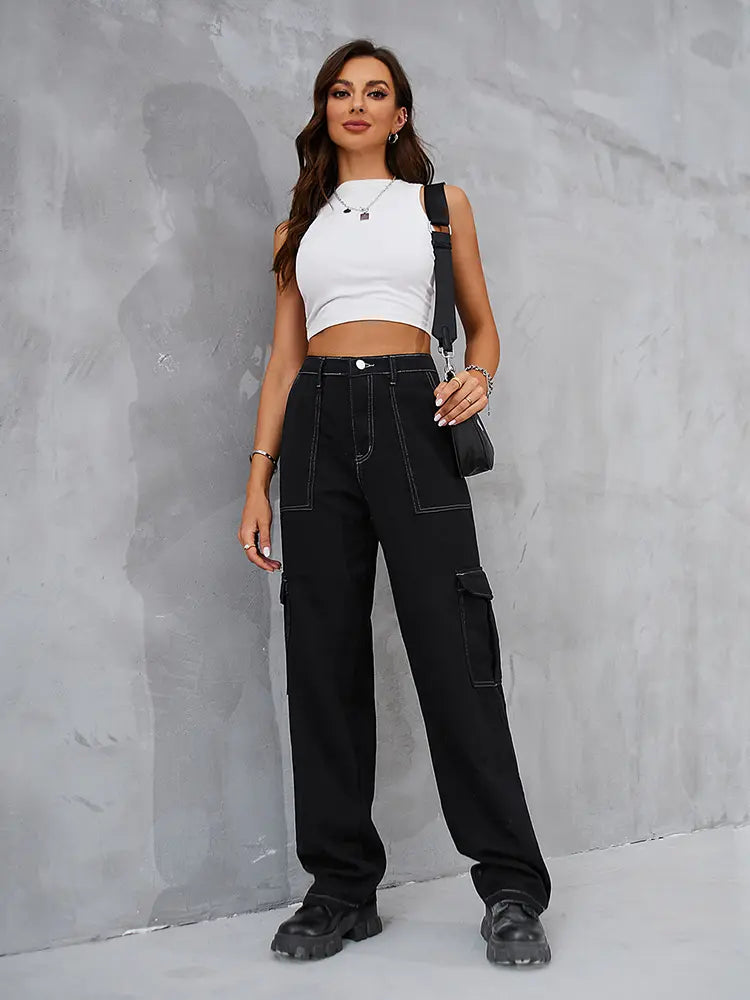Effortlessly Elegant Pants with a Timeless Design