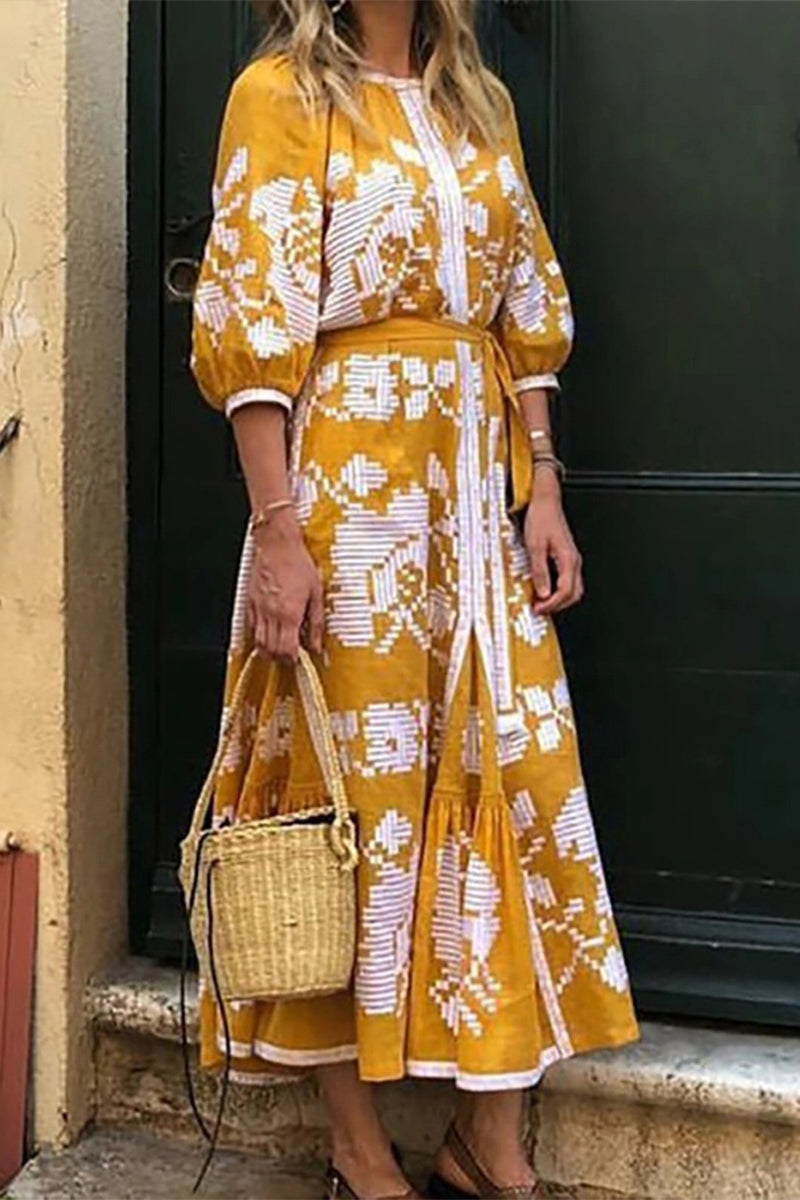 Classic Vintage Dress with a Flattering Fit