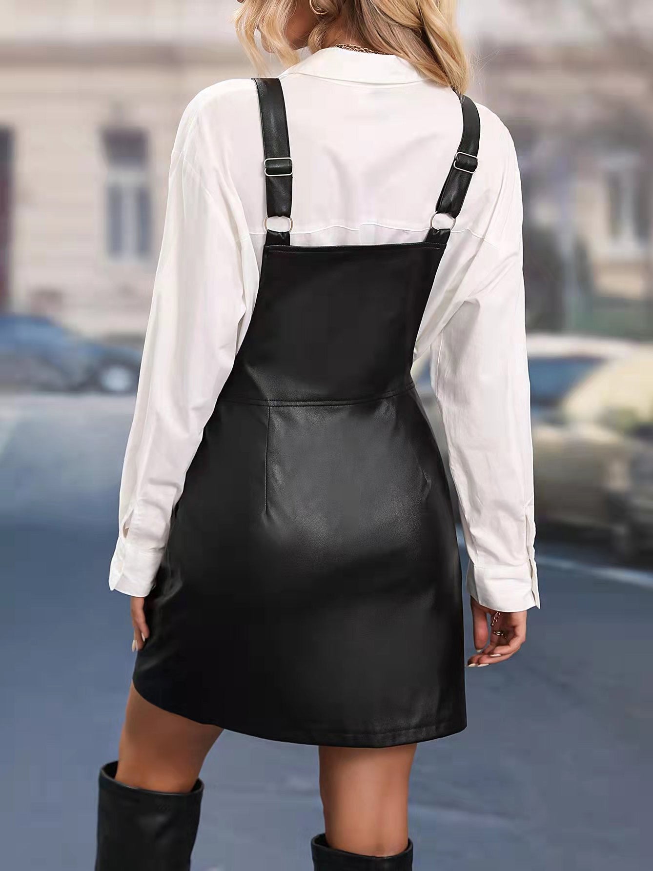 Gracefully Styled Dress for Any Occasion