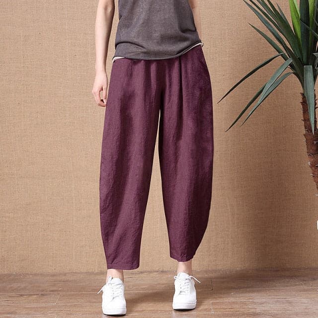 Elegantly Styled Trousers for Everyday Wear