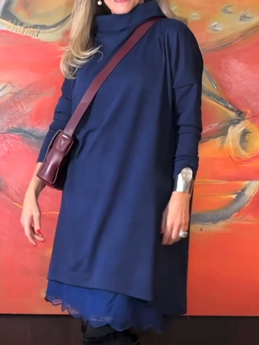 Beautifully Finished Dress in a Timeless Design