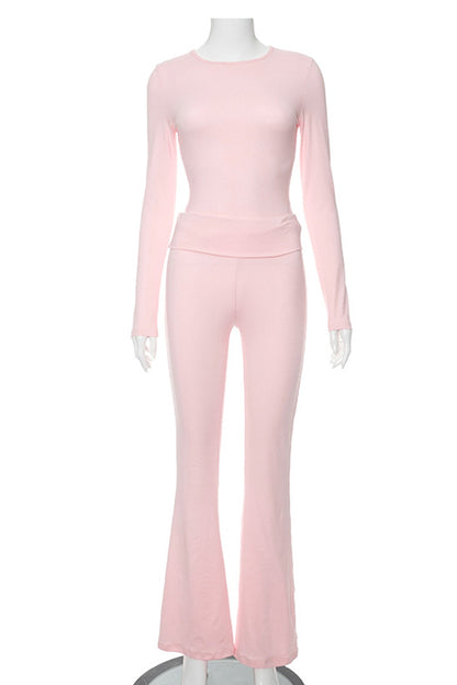 Effortlessly Elegant Pants with a Timeless Design