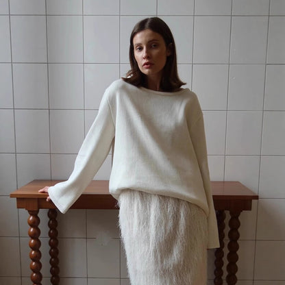 Well Tailored Sweater with a Graceful Silhouette