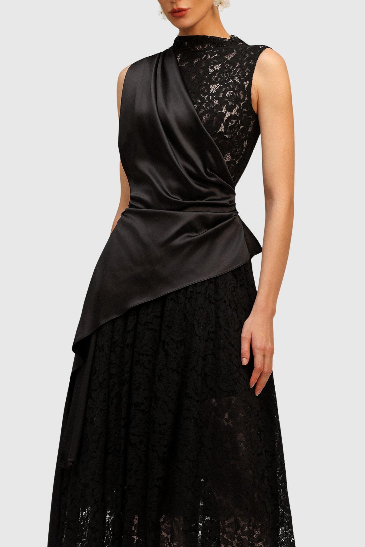 Well Tailored Dress with a Graceful Silhouette