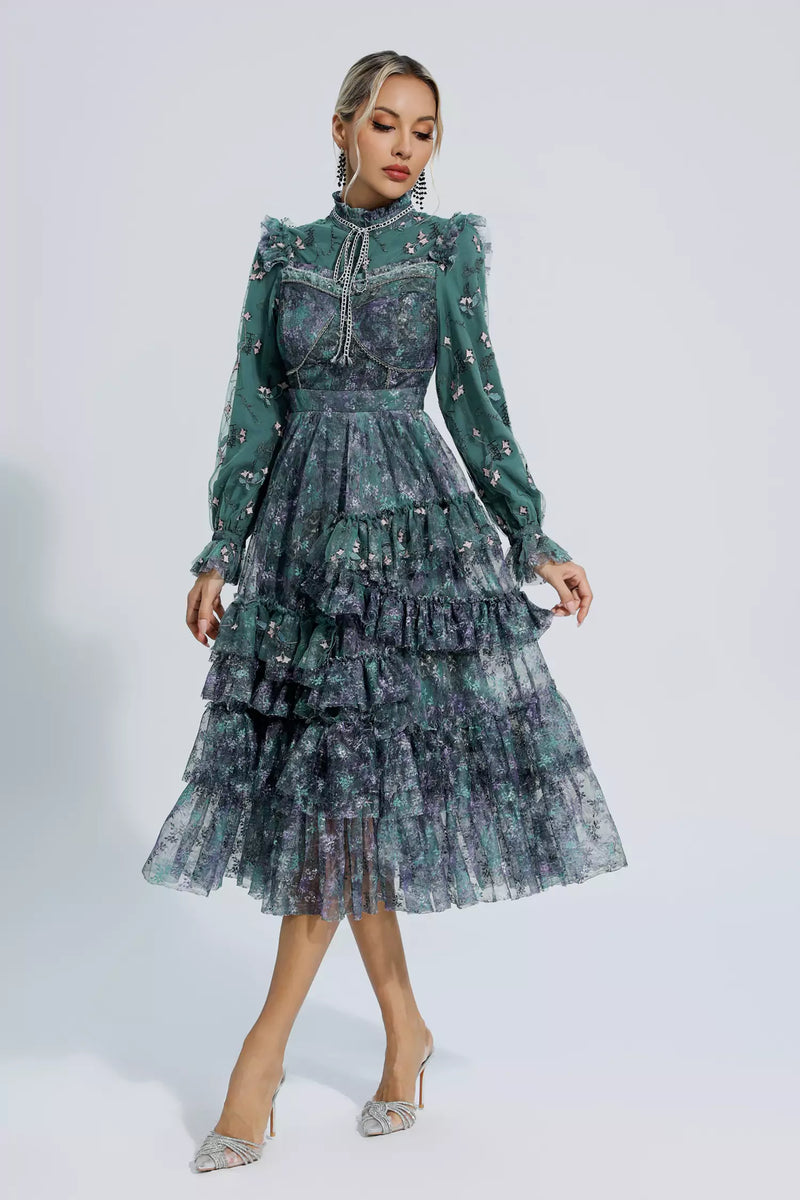 Beautifully Finished Dress in a Timeless Design