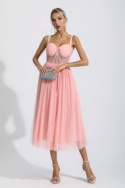 Polished Dress with an Effortless Classic Look