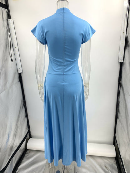 Beautifully Finished Dress in a Timeless Design