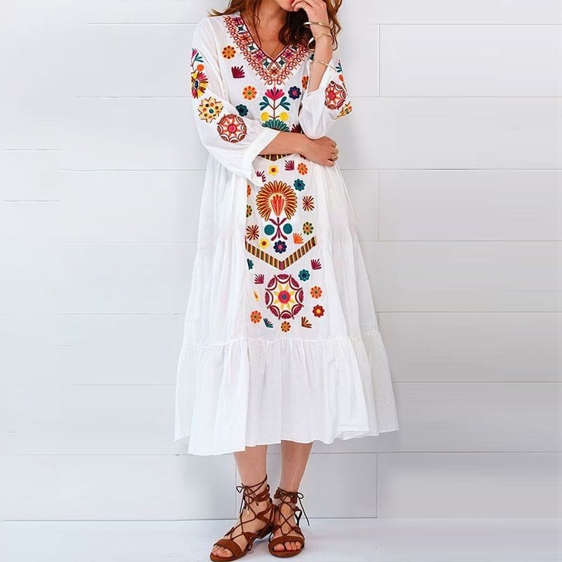Beautifully Finished Dress in a Timeless Design