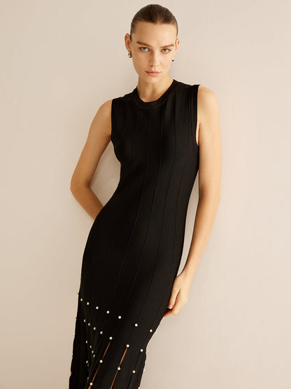 Well Tailored Sweater with a Graceful Silhouette