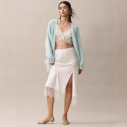 Effortlessly Elegant Cardigan with a Timeless Design