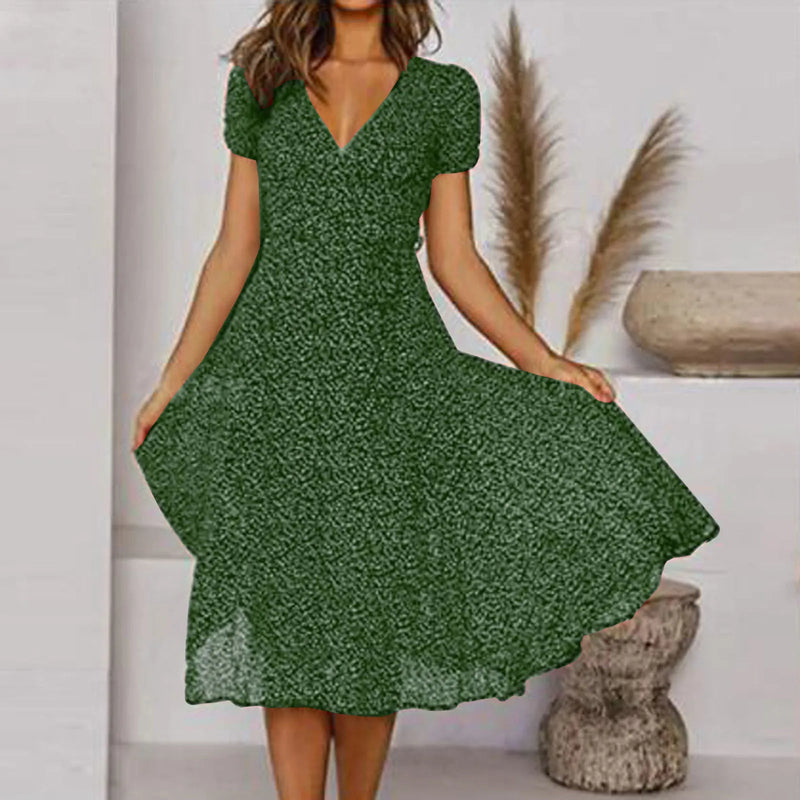 Classic Vintage Dress with a Flattering Fit