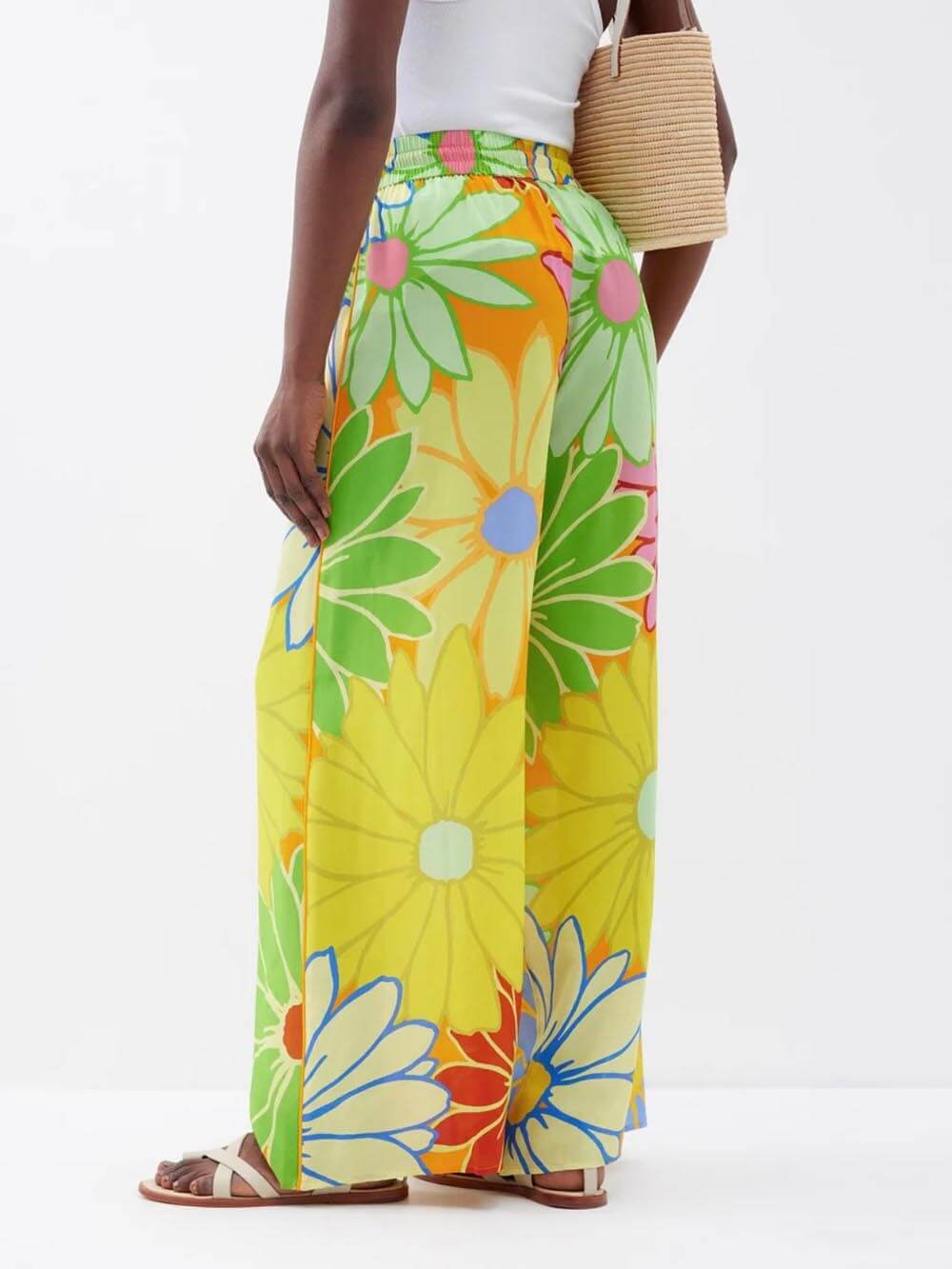 Gracefully Styled Garment for Any Occasion