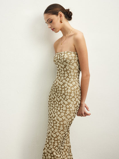 Sophisticated Dress with a Clean Classic Look