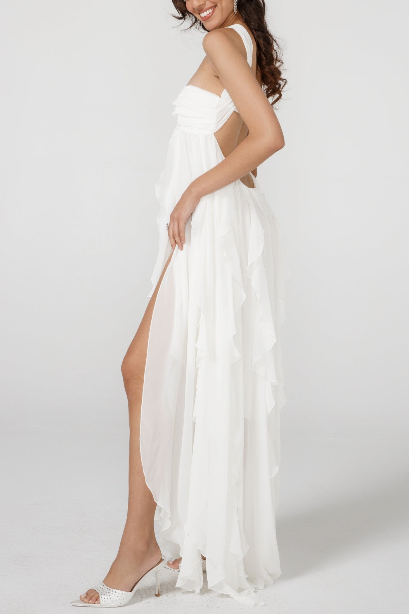 Beautifully Finished Dress in a Timeless Design