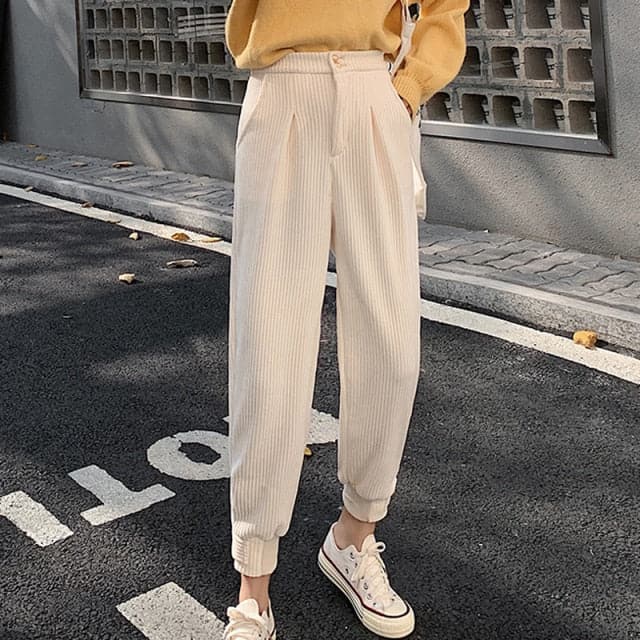 Sophisticated Trousers with a Clean Classic Look