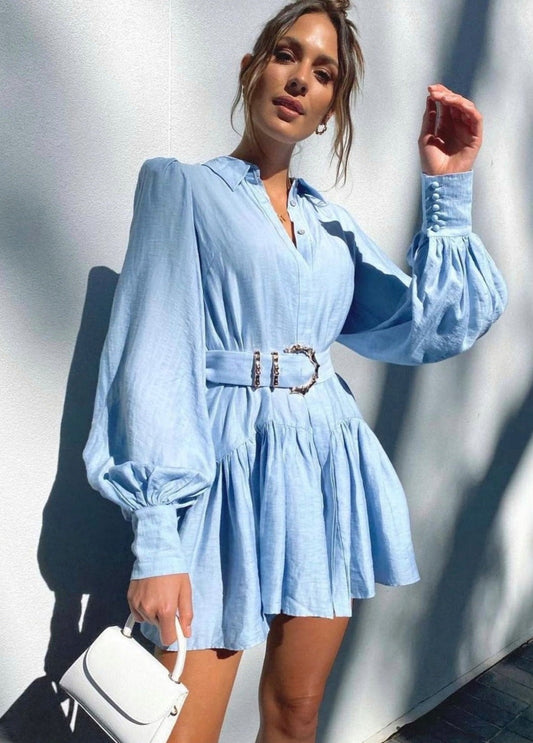 Effortlessly Elegant Dress with a Timeless Design