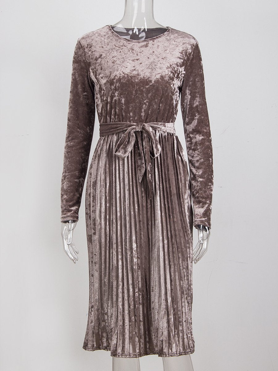 Gracefully Styled Dress for Any Occasion