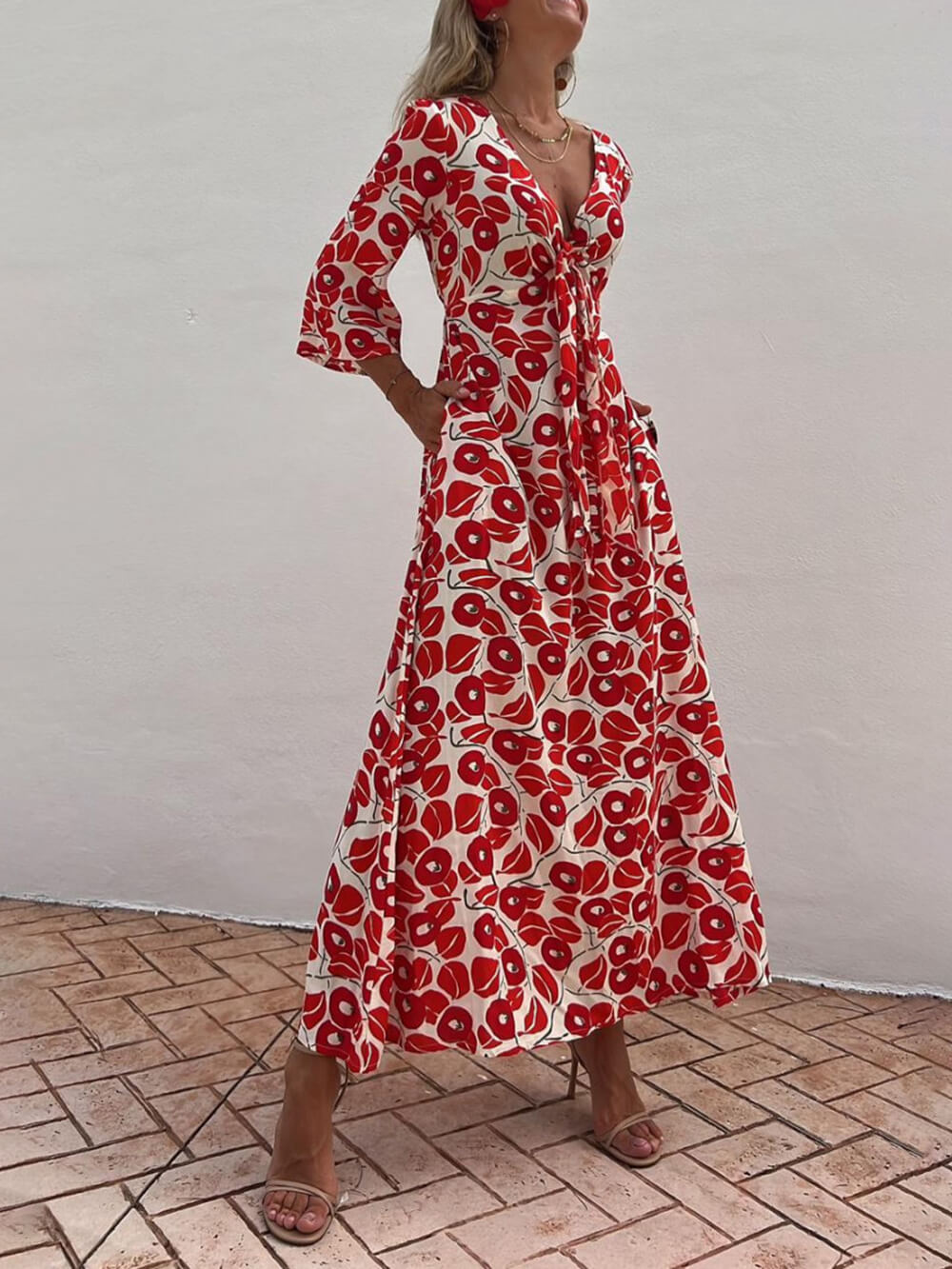Beautifully Crafted Dress in a Classic Style