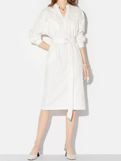 Beautifully Finished Dress in a Timeless Design