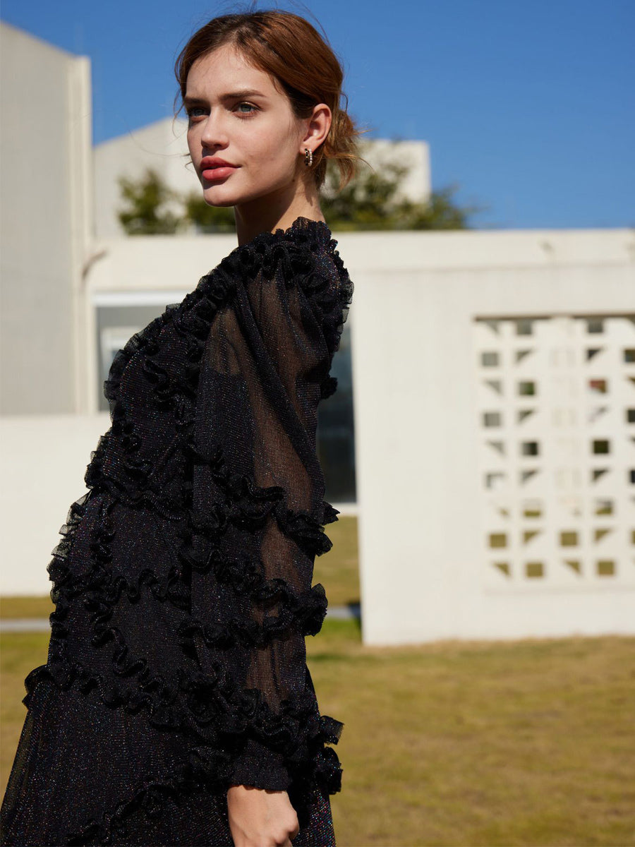 Effortlessly Elegant Dress with a Timeless Design