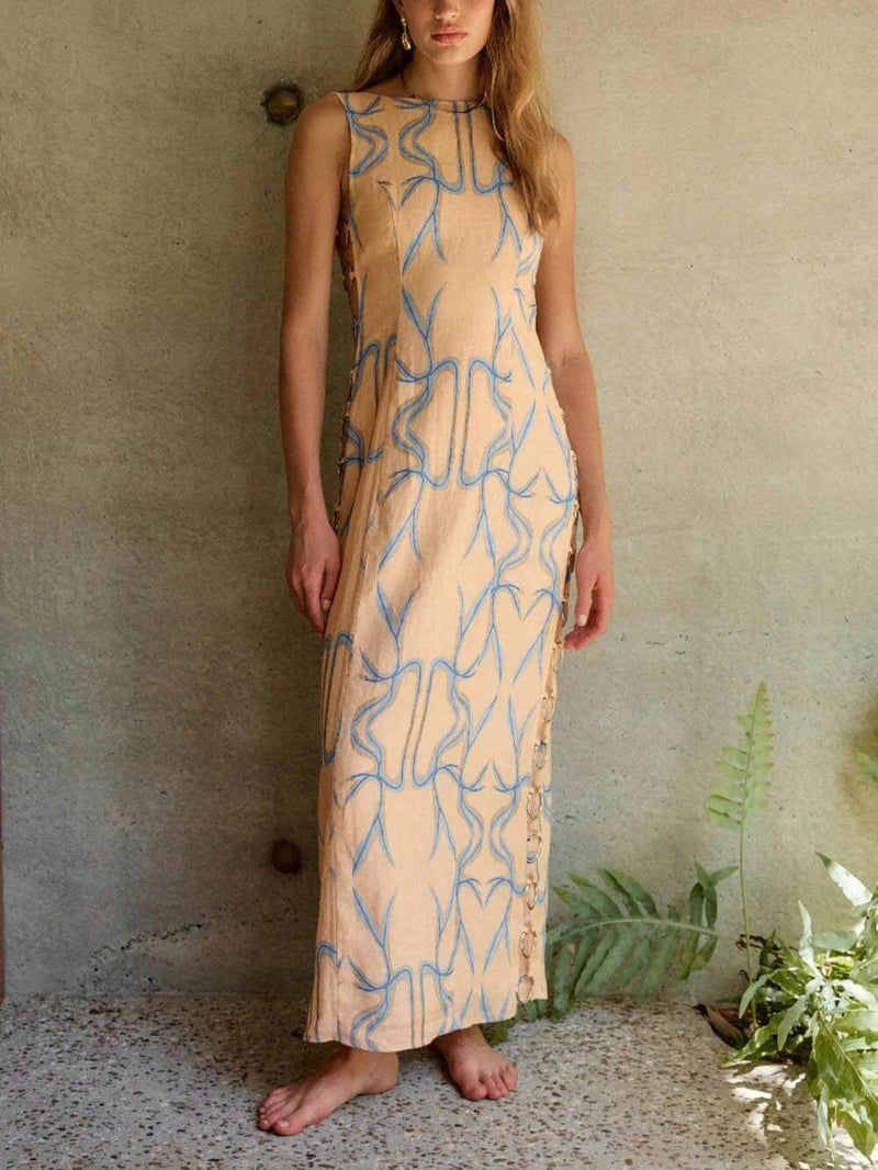 Gracefully Styled Dress for Any Occasion