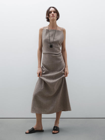 Beautifully Crafted Dress in a Classic Style