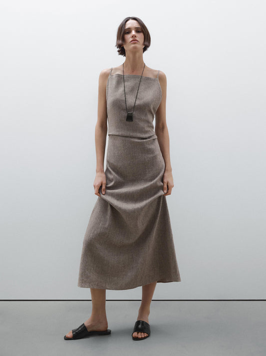 Beautifully Crafted Dress in a Classic Style