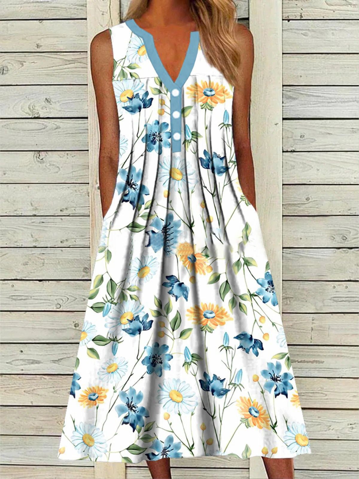Sophisticated Dress with a Clean Classic Look