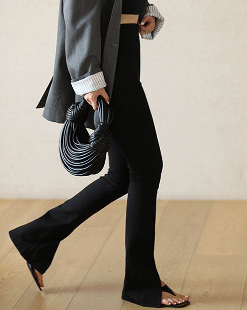 Well Tailored Pants with a Graceful Silhouette
