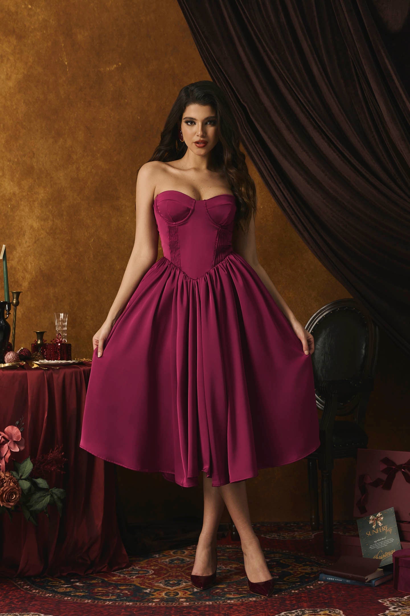 Beautifully Finished Dress in a Timeless Design