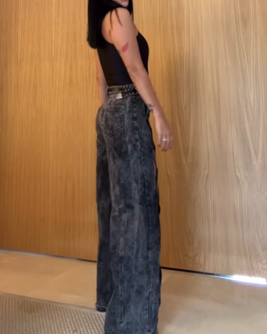 Elegantly Styled Pants for Everyday Wear